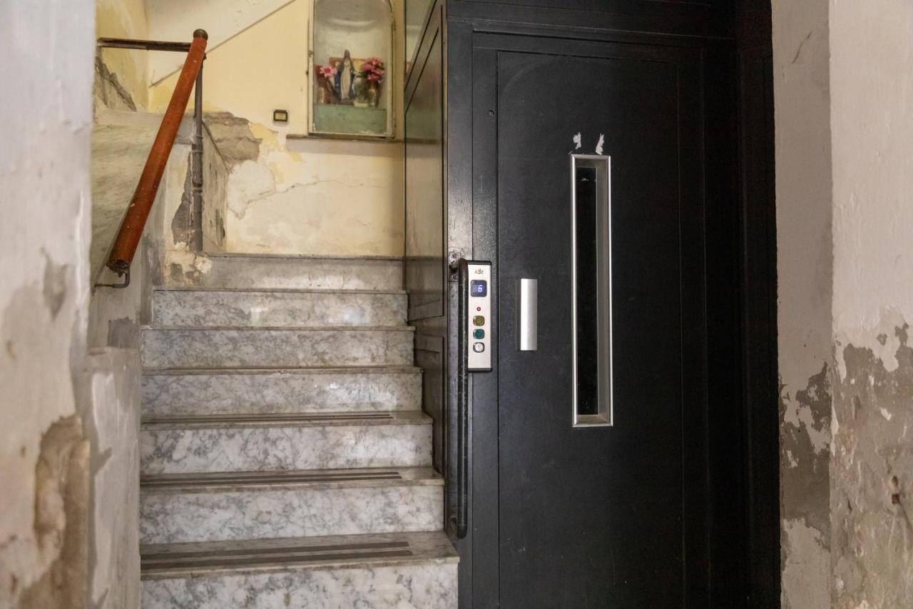 Apartment With Sea View With 2 Lifts Above Montesanto! Naples Exterior photo